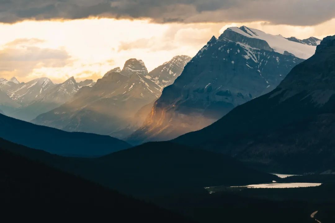 LLM + Prometheus 构建智能观测中枢：迈向智能化平台工程的演进路径-AI资源导航站